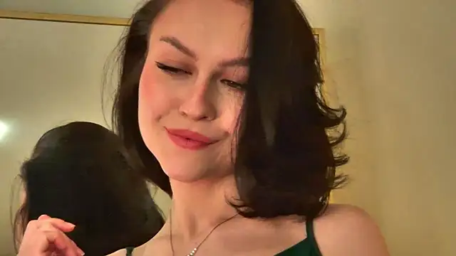 Snapshot of MonicaMercer chatting on February 2026 07:14:02 AM MonicaMercer online show from February 2026 07:14:02 AM