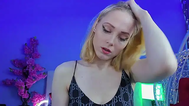 Gina Gina love online show from February 2026 06:19:02 AM