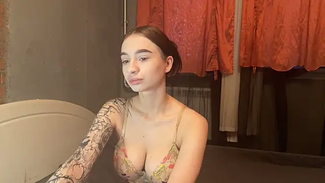 imChatty Alice online show from May 2026 01:25:01 AM