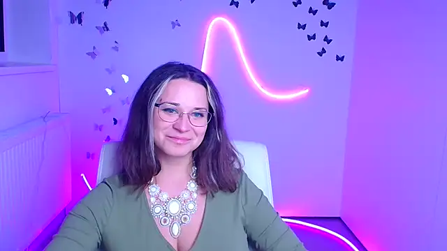 Snapshot of Melodie_Aster chatting on December 2025 07:21:01 PM Melodie Aster online show from December 2025 07:21:01 PM