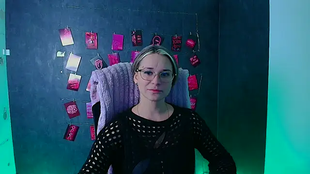 Snapshot of Melodie_Aster chatting on January 2026 12:21:01 PM Melodie Aster online show from January 2026 12:21:01 PM