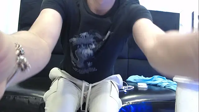 JuanGomm online show from March 2026 03:01:02 AM