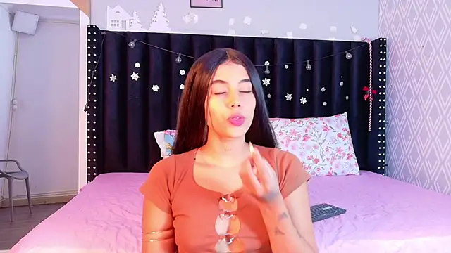 Snapshot of Kathamullerr chatting on December 2025 06:57:02 PM Kathamullerr online show from December 2025 06:57:02 PM