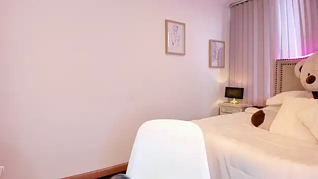 Snapshot of lya__brown chatting on February 2026 11:43:02 AM lya brown online show from February 2026 11:43:02 AM