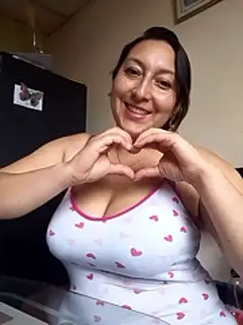 Snapshot of Valeria_montana_ chatting on January 2026 04:45:01 PM Valeria montana online show from January 2026 04:45:01 PM