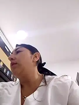 Snapshot of Valeria_montana_ chatting on February 2026 11:31:01 AM Valeria montana online show from February 2026 11:31:01 AM