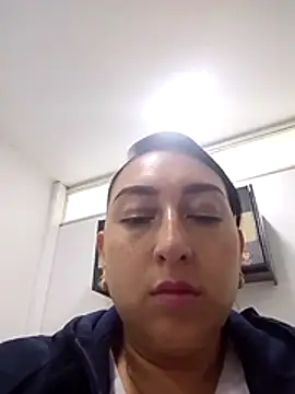 Snapshot of Valeria_montana_ chatting on February 2026 11:58:02 AM Valeria montana online show from February 2026 11:58:02 AM