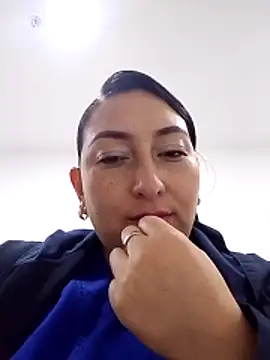 Snapshot of Valeria_montana_ chatting on February 2026 12:01:01 PM Valeria montana online show from February 2026 12:01:01 PM