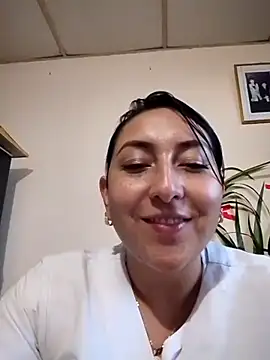 Snapshot of Valeria_montana_ chatting on February 2026 11:11:02 PM Valeria montana online show from February 2026 11:11:02 PM