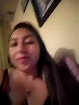 Valeria montana  online show from April 2026 12:15:01 AM