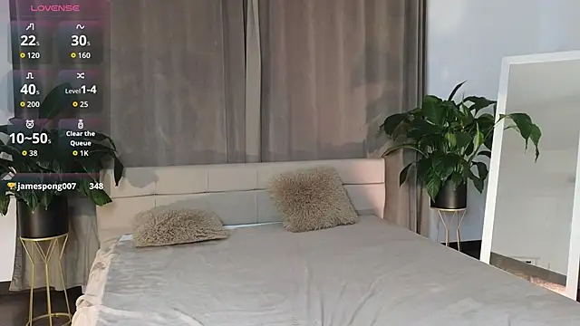 Snapshot of LunaKirby chatting on January 2026 01:59:02 PM LunaKirby online show from January 2026 01:59:02 PM