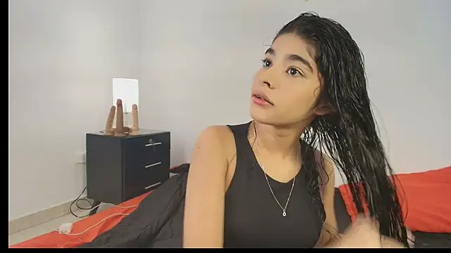 Snapshot of phia_carter chatting on December 2025 08:28:02 PM phia carter online show from December 2025 08:28:02 PM