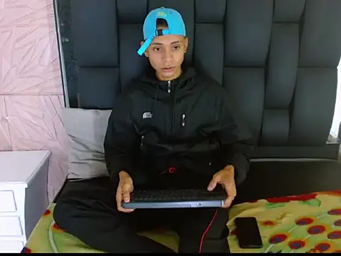 Axel Marcu online show from December 2025 04:50:01 AM