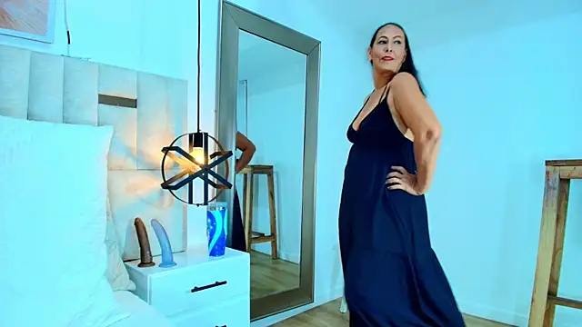 Snapshot of Sara_BigAss- chatting on December 2025 09:20:01 PM Sara BigAss- online show from December 2025 09:20:01 PM