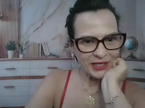 Snapshot of Luna-Hot0802 chatting on January 2026 12:10:01 PM Luna-Hot0802 online show from January 2026 12:10:01 PM