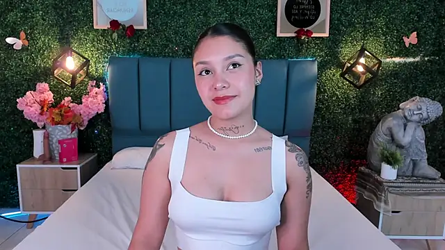 GabyyCute  online show from December 2025 03:46:02 AM