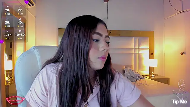 Snapshot of Zoei_Moon chatting on January 2026 06:46:02 PM Zoei Moon online show from January 2026 06:46:02 PM