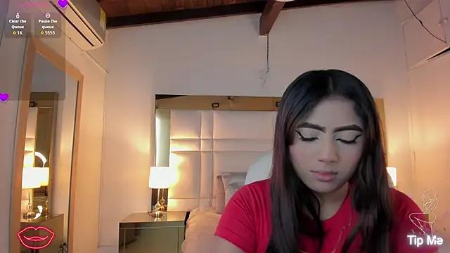 Snapshot of Zoei_Moon chatting on January 2026 07:08:01 PM Zoei Moon online show from January 2026 07:08:01 PM