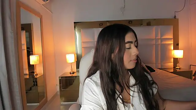 Snapshot of Zoei_Moon chatting on February 2026 06:24:02 PM Zoei Moon online show from February 2026 06:24:02 PM