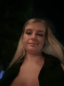 Snapshot of Betsy chatting on January 2025 10:03:01 AM Betsy online show from January 2025 10:03:01 AM