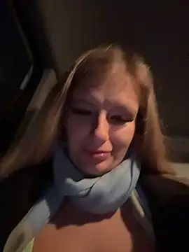 Snapshot of Betsy chatting on February 2026 03:54:02 PM Betsy online show from February 2026 03:54:02 PM