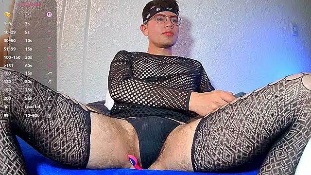 nicolatinboy online show from May 2026 09:09:02 PM
