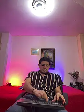 williamsmiiths16 online show from March 2026 11:39:02 AM