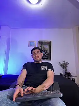 williamsmiiths16 online show from March 2026 11:21:02 AM