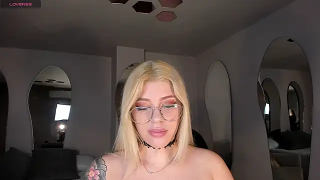 MadisonKane online show from May 2026 11:40:02 AM