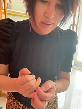 luckybaby666999 online show from April 2026 03:02:01 AM