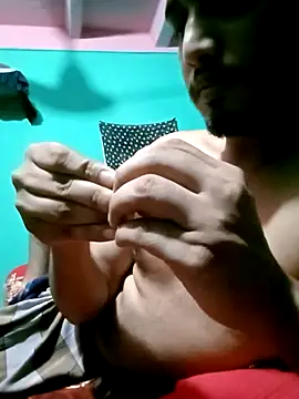 sexeyboy332 online show from July 2026 01:24:02 PM