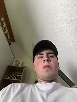 hannes256102 online show from May 2026 01:39:01 PM