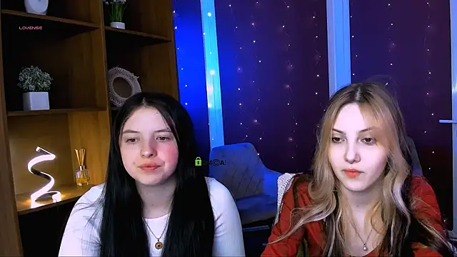 Snapshot of diara_ti chatting on December 2025 06:06:01 AM diara ti online show from December 2025 06:06:01 AM