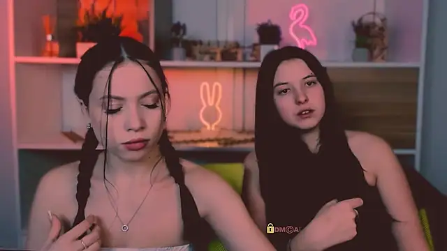 Snapshot of diara_ti chatting on December 2025 07:32:01 PM diara ti online show from December 2025 07:32:01 PM