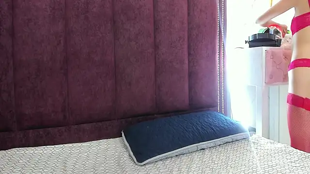 Snapshot of AfroditaWild chatting on January 2026 01:32:01 AM AfroditaWild online show from January 2026 01:32:01 AM