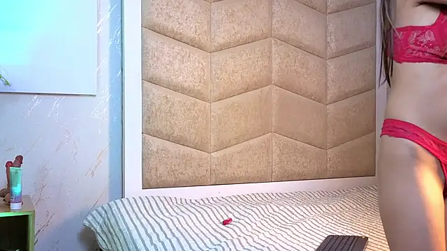 Snapshot of AfroditaWild chatting on February 2026 05:00:02 AM AfroditaWild online show from February 2026 05:00:02 AM