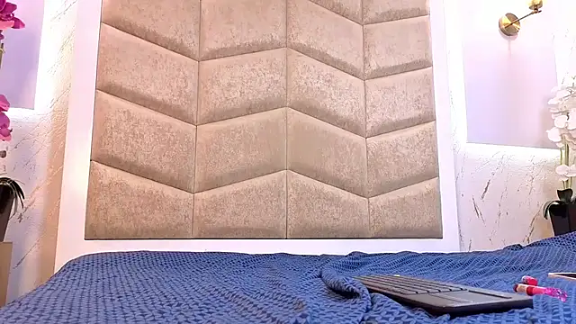 Snapshot of AfroditaWild chatting on February 2026 06:26:01 AM AfroditaWild online show from February 2026 06:26:01 AM