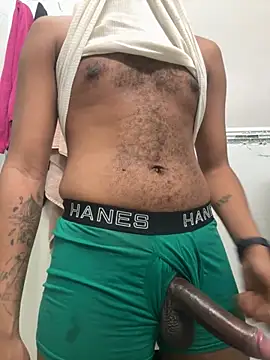 curvyuncut online show from April 2026 08:47:01 PM