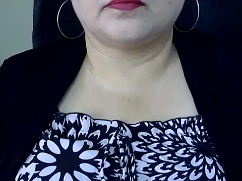 Snapshot of Soniya_Sha chatting on May 2026 06:52:01 AM Soniya Sha online show from May 2026 06:52:01 AM