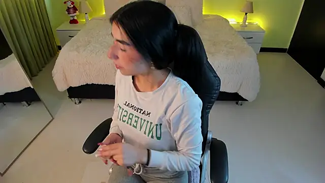 Snapshot of Celeste_Rous__ chatting on January 2026 12:29:01 PM Celeste Rous online show from January 2026 12:29:01 PM