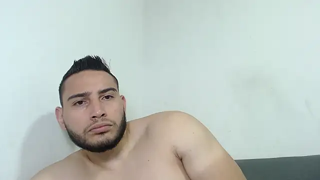 Snapshot of Seank_Noszka chatting on February 2026 04:59:02 PM Seank Noszka online show from February 2026 04:59:02 PM