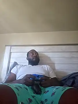 Snapshot of iLOVETRAY96 chatting on January 2026 07:30:01 PM iLOVETRAY96 online show from January 2026 07:30:01 PM