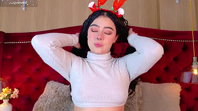 TaniaRedd  online show from December 2025 02:13:01 PM