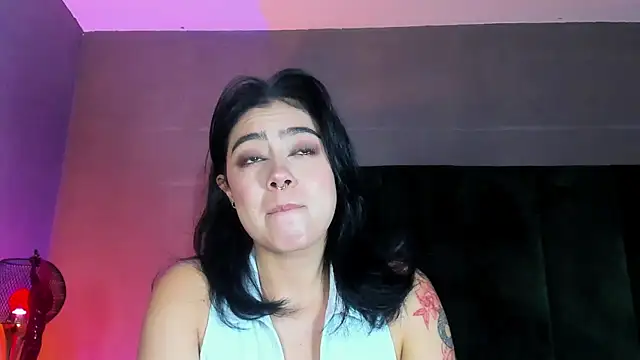 TaniaRedd  online show from March 2026 02:22:02 PM