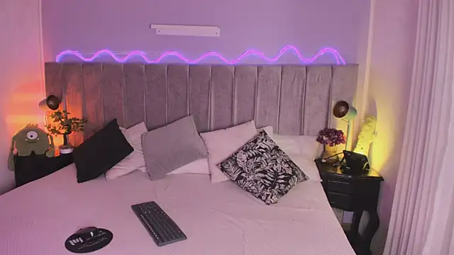 Snapshot of Aura_sun chatting on January 2026 11:58:01 AM Aura sun online show from January 2026 11:58:01 AM