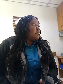 Snapshot of VaneandRossy chatting on February 2026 01:06:01 PM VaneandRossy online show from February 2026 01:06:01 PM