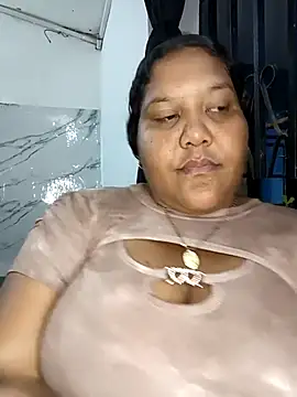 Snapshot of VaneandRossy chatting on February 2026 10:44:01 PM VaneandRossy online show from February 2026 10:44:01 PM