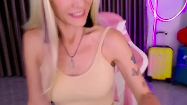 betty xoxoo online show from March 2026 12:00:02 PM