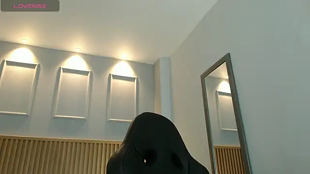 VENUSGREYS1 online show from April 2026 06:36:02 PM