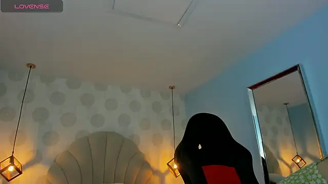 VENUSGREYS1 online show from May 2026 12:23:02 PM